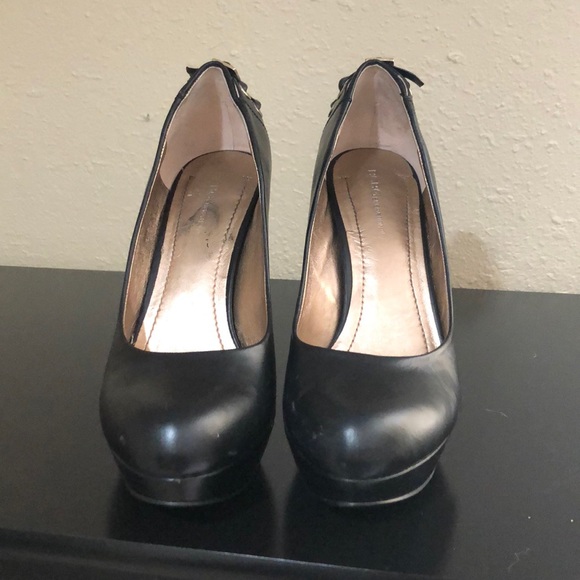 Corset backed black platform BCBG heels - Picture 3 of 6
